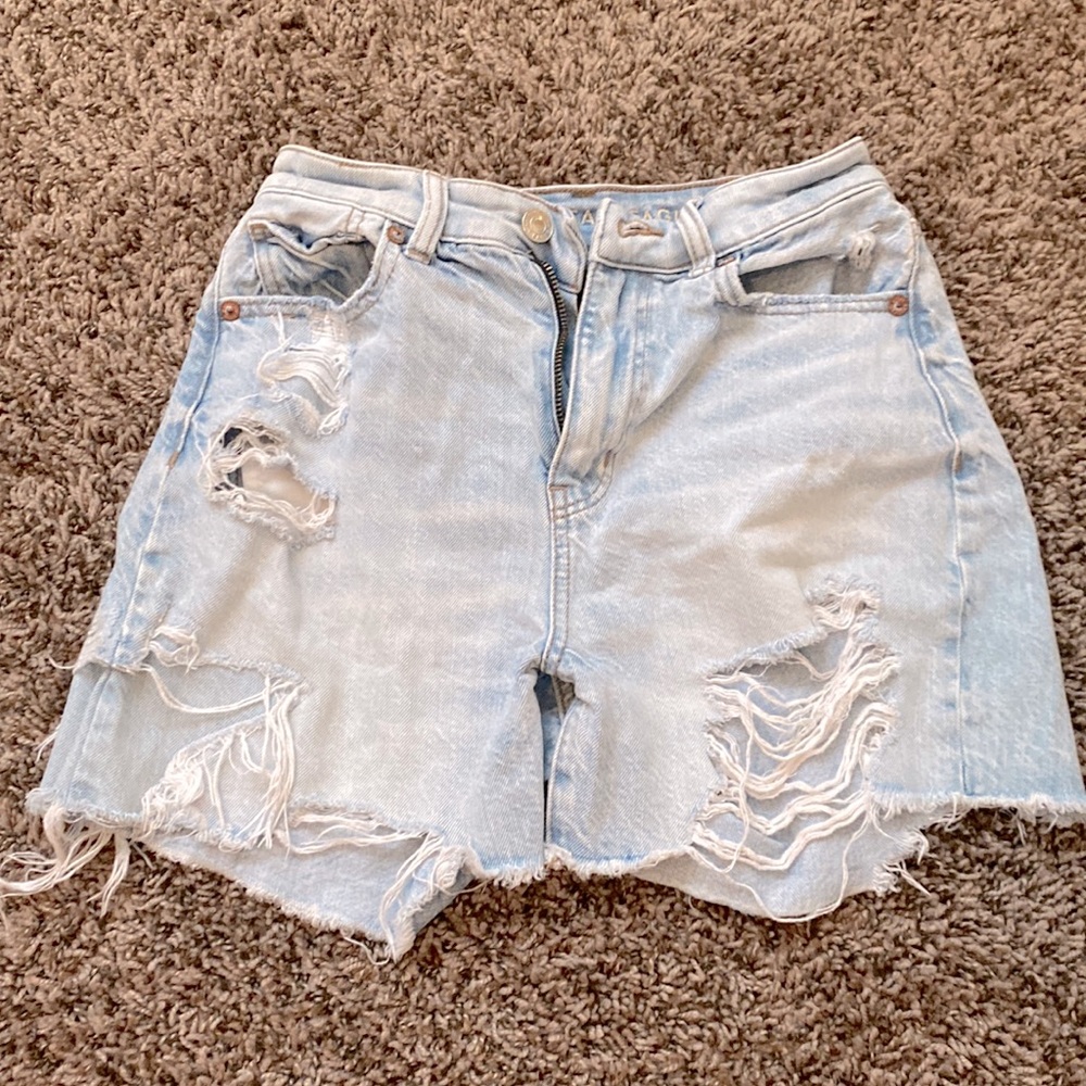 American Eagle baggy mom short